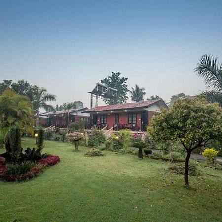 Jungle World Resort Sauraha Exterior photo