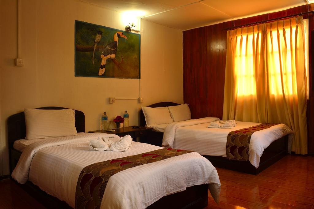 Jungle World Resort Sauraha Room photo