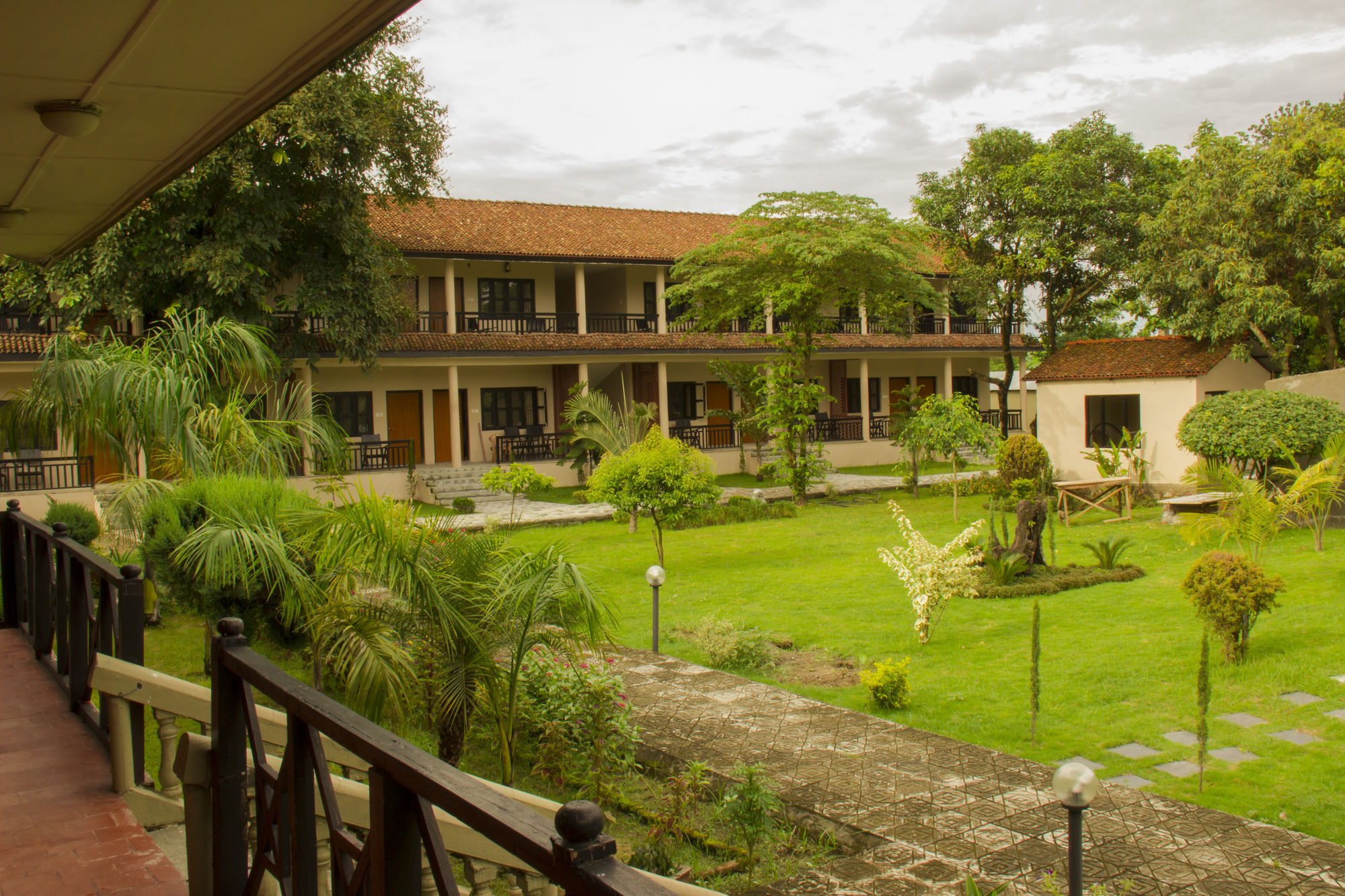 Jungle World Resort Sauraha Exterior photo